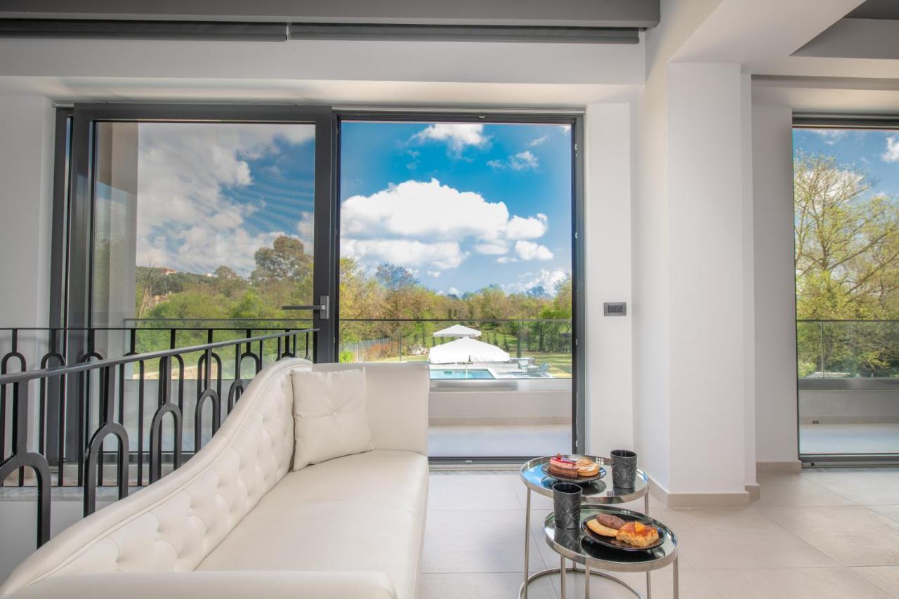 Apartment Athos *