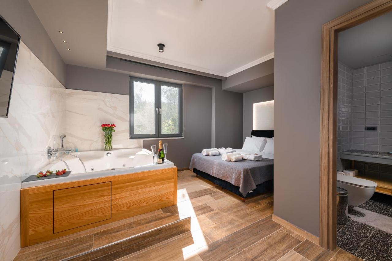 Athos Apartment *